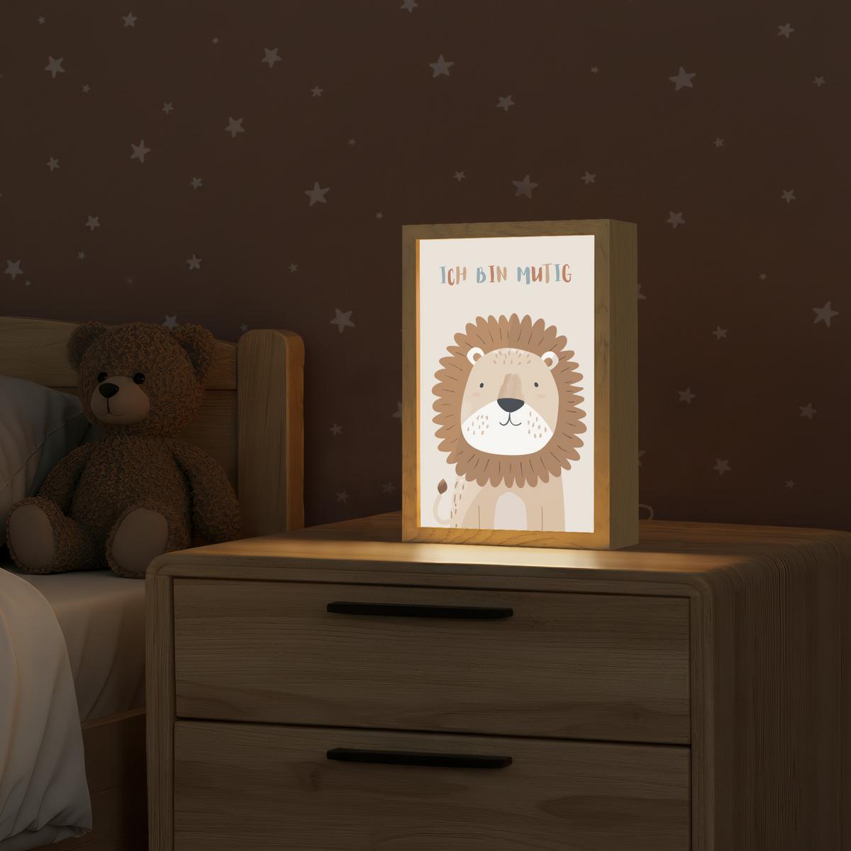 NACHTTISCHLAMPE Löwe - Beige - Tier - Mutig - Zitat 20x30 cm - Beige, Holzwerkstoff (8/20/30cm) - OnlyWow