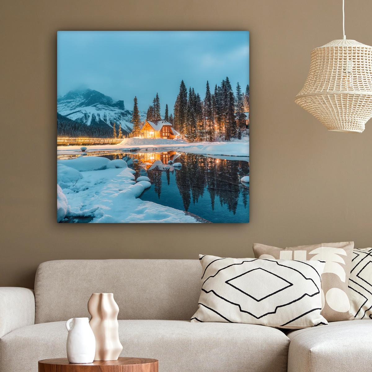 LEINWANDBILD Winterlandschaft - Natur - Haus - Berge - Schnee Deko Groß 90x90 cm - Hellblau, Textil (90/90cm) - MuchoWow