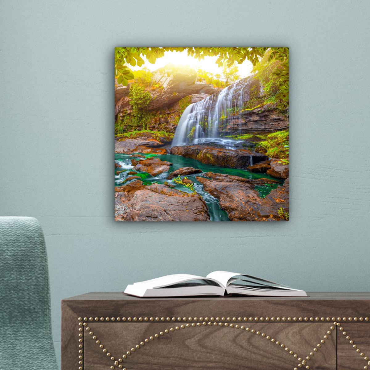 LEINWANDBILD Natur - Wasserfall - Pflanzen - Bäume - Sonne Deko Wohnzimmer 20x20 cm - Olivgrün, Textil (20/20cm) - MuchoWow