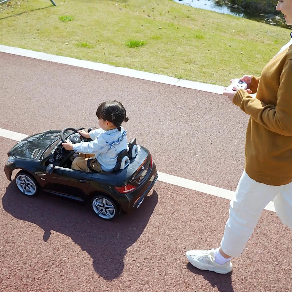 12 V Kinder Elektroauto, Kinderfahrzeug mit Ferbedienung, Kinderauto, Schwarz - Schwarz, Metall (107/62.5/44cm) - AIYAPLAY
