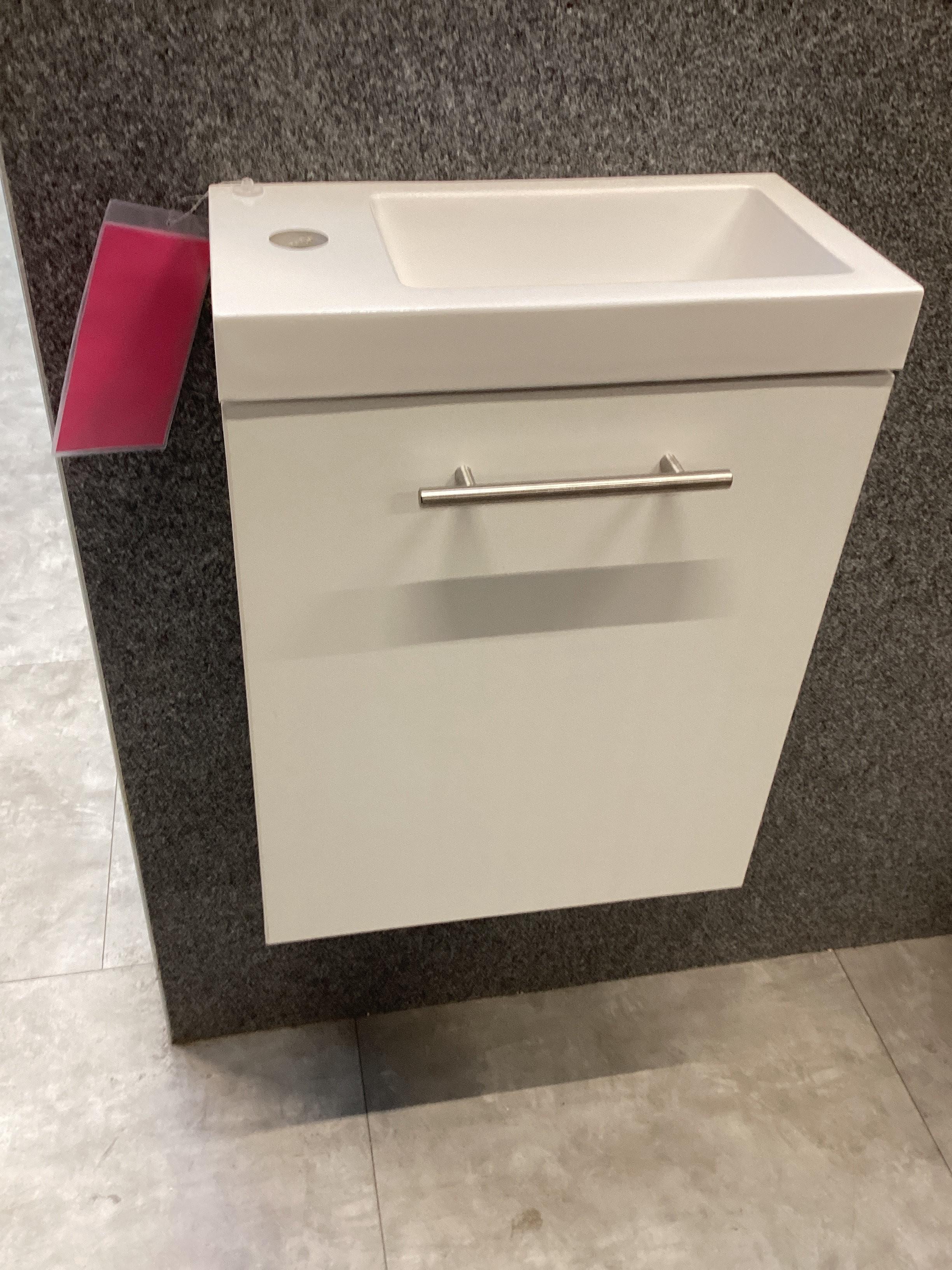 CSEPEL OUTLET MOSDÓSZEKRÉNY MOSDÓVAL FANTASY 40