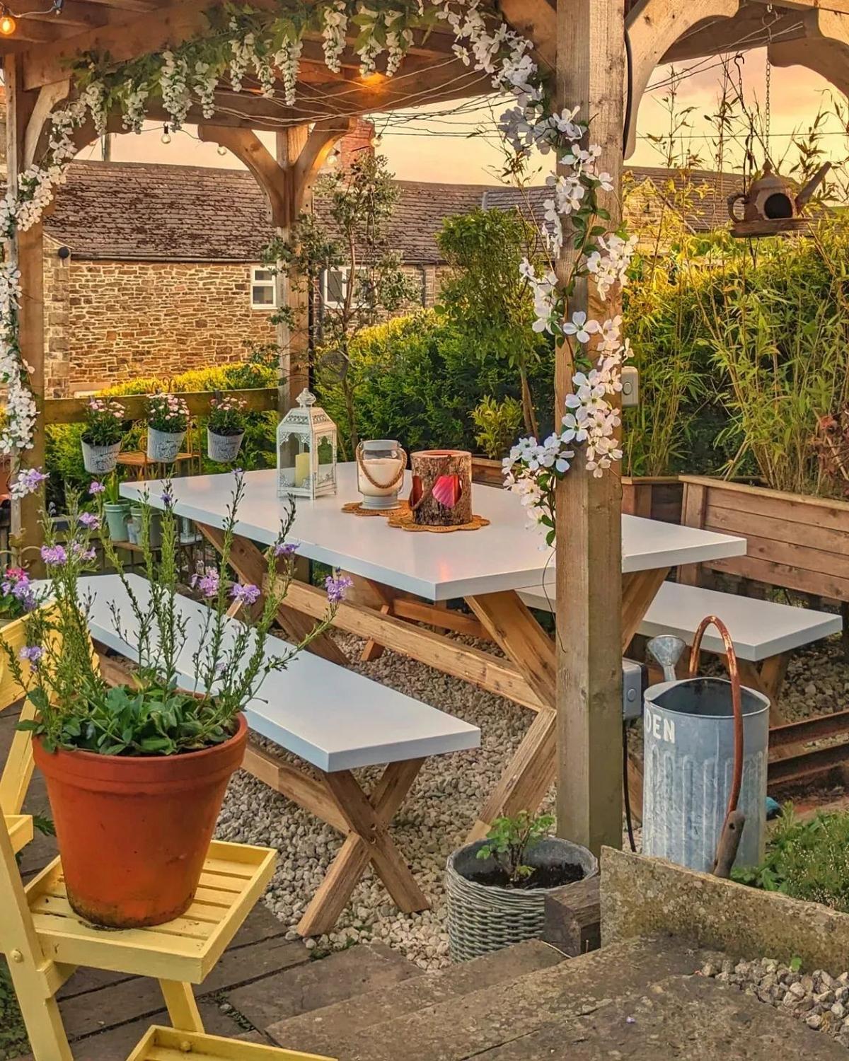 GARTENBANK Faserzement weiß 200 cm Olbia - Weiß, Stein (200/45/40cm) - Beliani