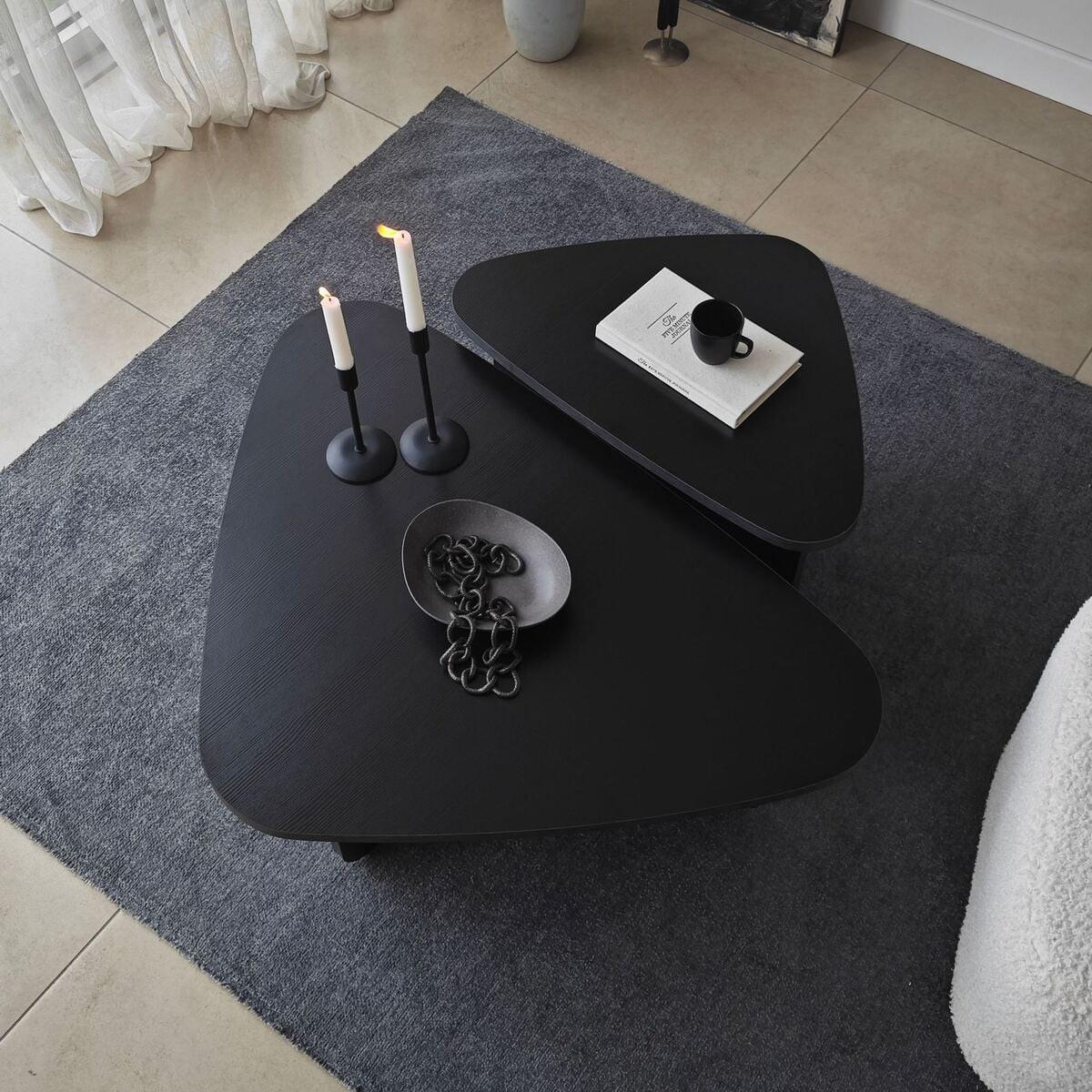 SET aus 2 niedrigen Tischen in Dreiecksform mit abgerundeten Kanten 90/60/35 cm - Schwarz, Holzwerkstoff (67/60/35cm) - Calicosy