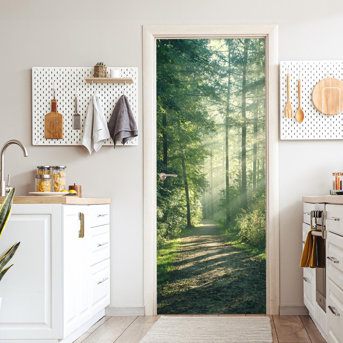 TÜRAUFKLEBER Wald - Weg - Sonne - Bäume - Grün - Natur 90x215 cm - Türtapete - Waldgrün, Kunststoff (90/0.1cm) - MuchoWow