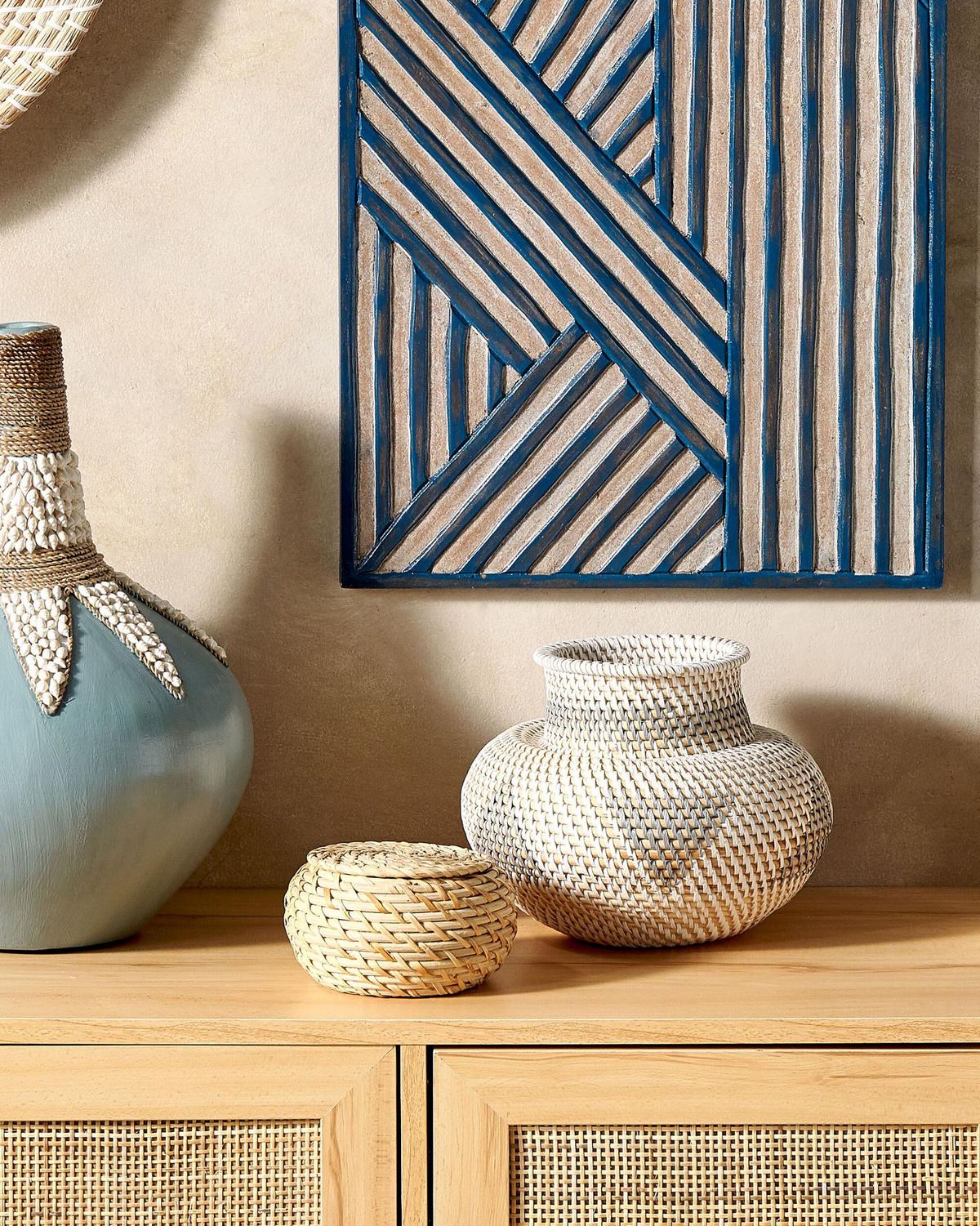 DEKOVASE Rattan weiß Asahan - Weiß, Naturmaterialien (22cm) - Beliani