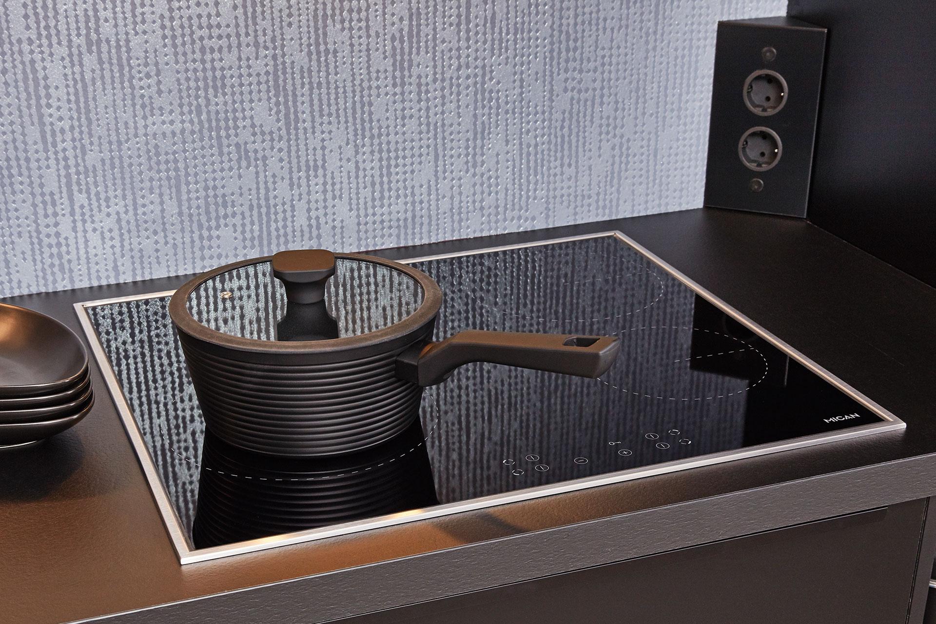 Große Auswahl an Glaskeramikkochfelder finden Sie bei mömax.jpg