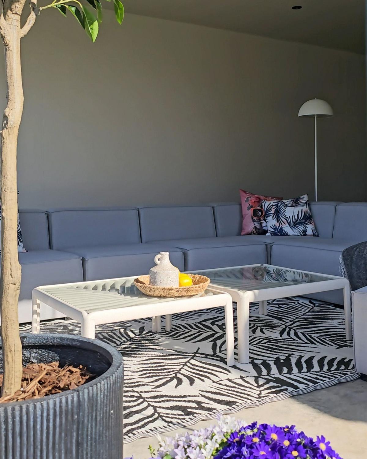 GARTENTISCH Beige Ferretti - Beige, Kunststoff (69/69/32cm) - Beliani