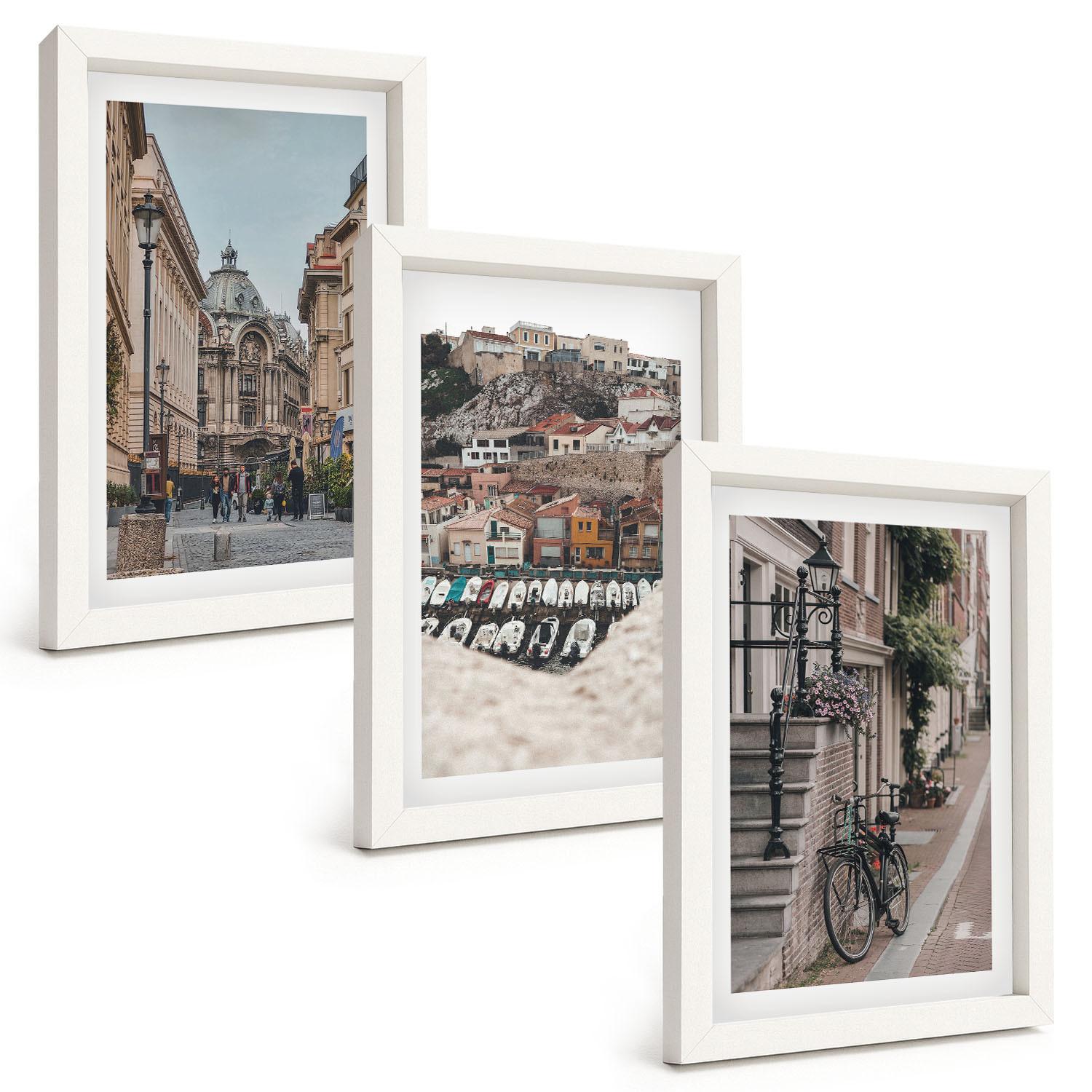 BILDER SET 3er Set - 20x30 cm Weißer Rahmen - Die charmanten Straßen des Hafens der Stadt - Weiß, Kunststoff (20/30cm) - TULUP