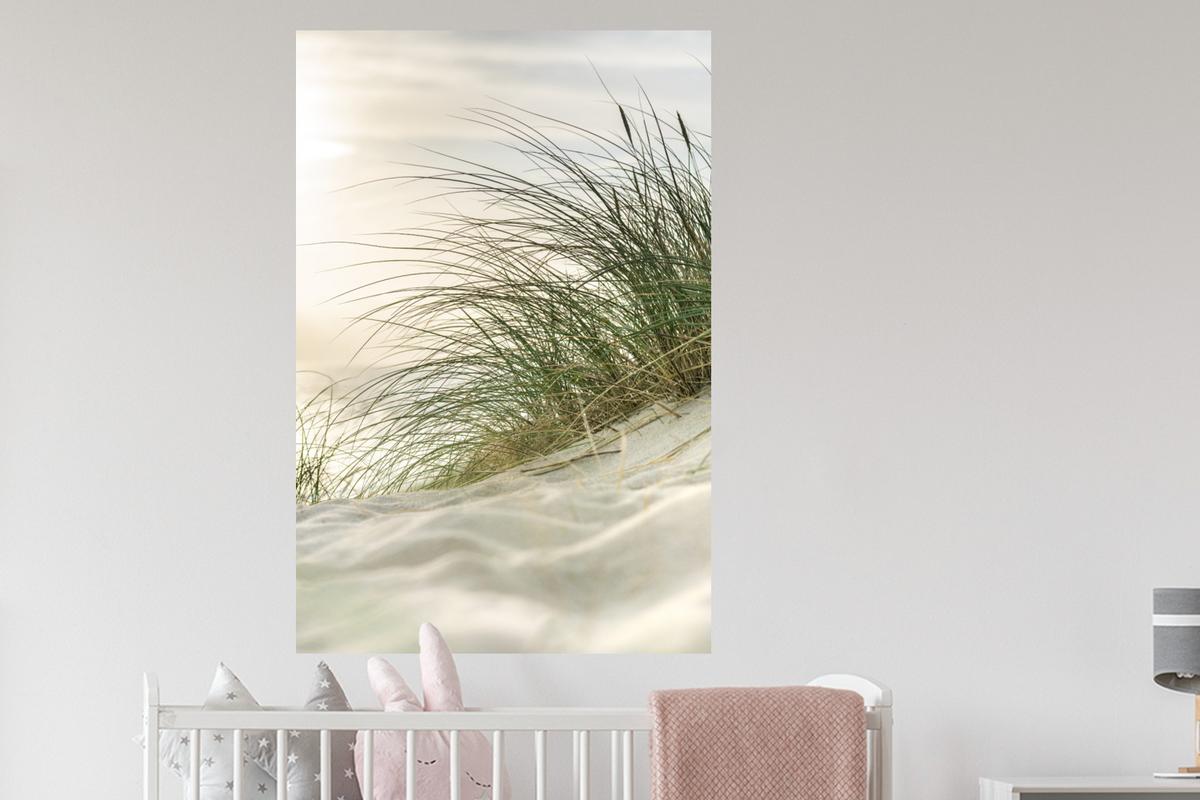 WANDTATTOO Dünen mit Strandhafer in der Sonne des Nationalparks Schleswig-Holsteinisches Wattenmeer Wandaufkleber 80x120 cm - Creme, Kunststoff (80/120/0.1cm) - MuchoWow