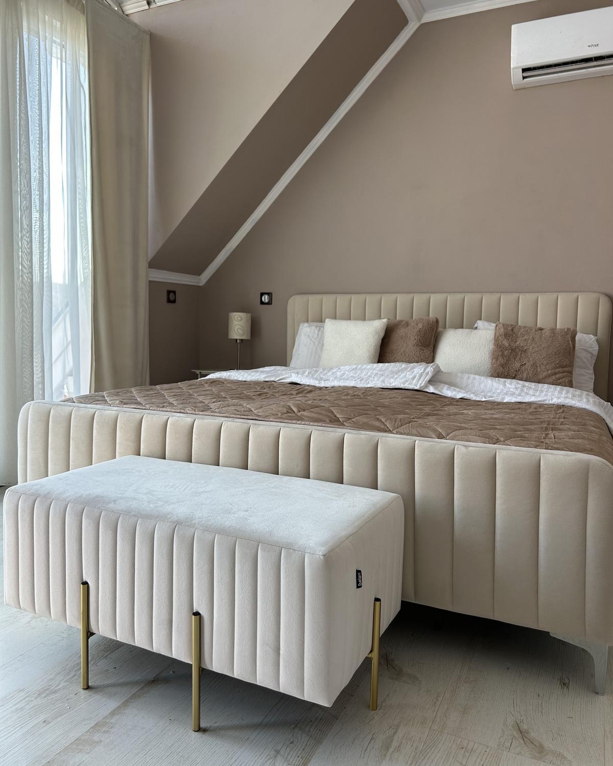 BETT mit Lattenrost 180/200 cm Samtstoff Hellbeige Lunan - Beige, Textil (180/200cm) - Beliani