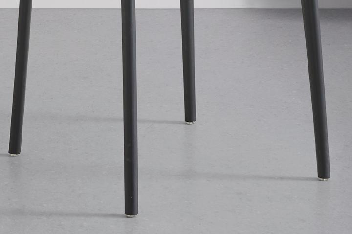 Stuhl schwarz Kunststoff matt stapelbar 4 runde Füße