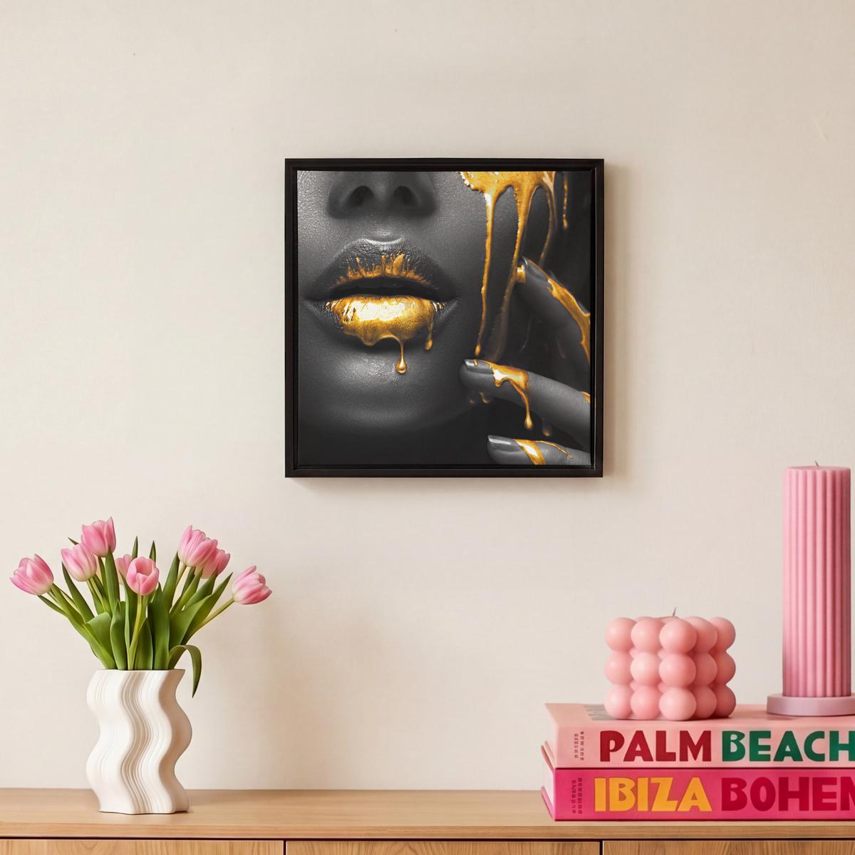 LEINWAND Bilder mit Rahmen - Frau - Schwarz - Gold - Gesicht - Lippen - 20x20 - Goldfarben, Textil (20/20cm) - MuchoWow