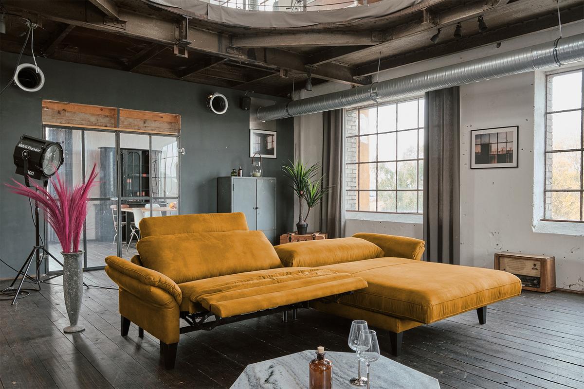 ECKSOFA MIT MOTORISCHER RELAXFUNKTION MALTA Gold Webstoff Relaxfunktion - Goldfarben/Schwarz, Buchenholz/Textil (302/175cm) - KAWOLA