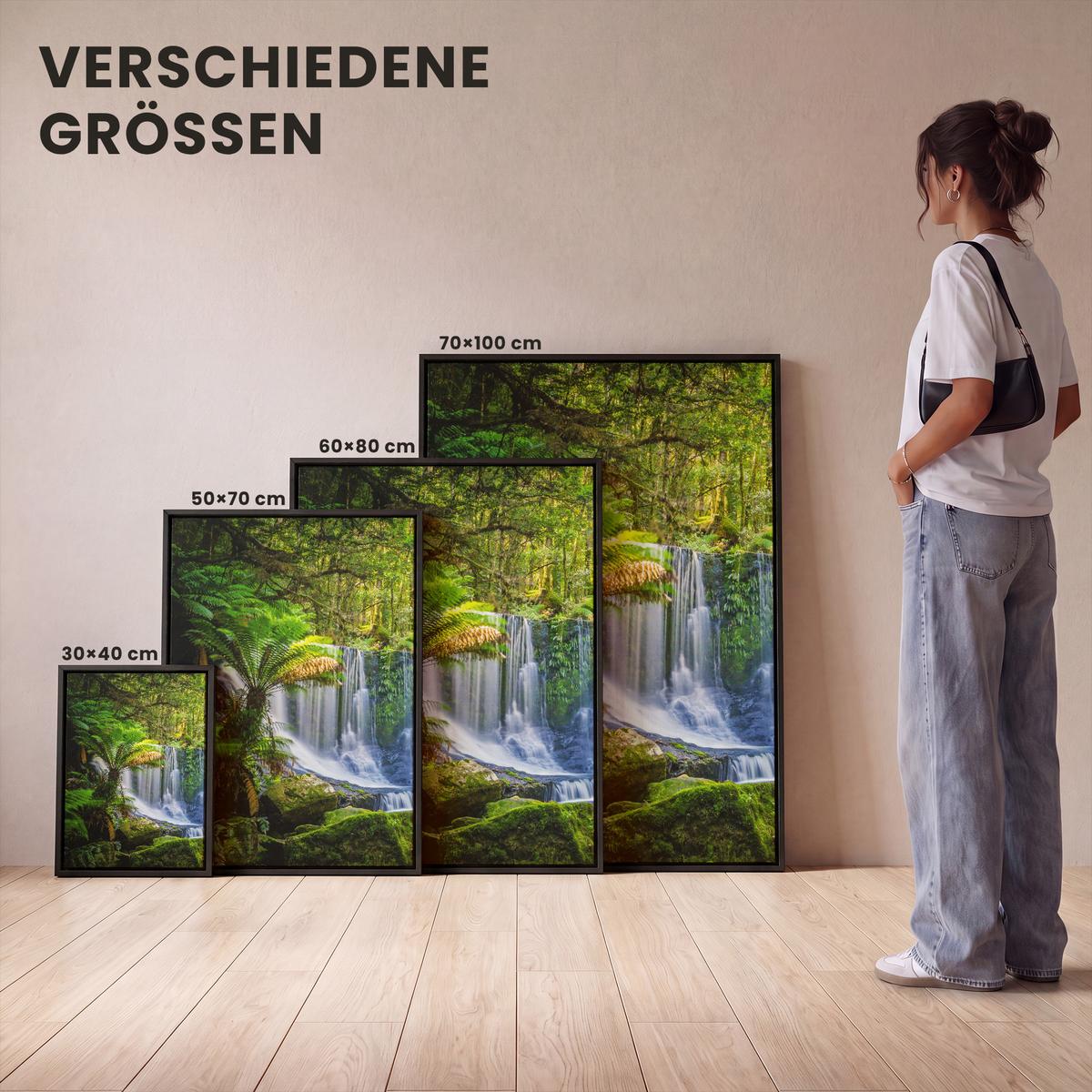 LEINWAND Bilder mit Rahmen - Dschungel - Wasserfall - Australien - Pflanzen - Natur - 50x70 - Dunkelgrün, Textil (50/70cm) - MuchoWow