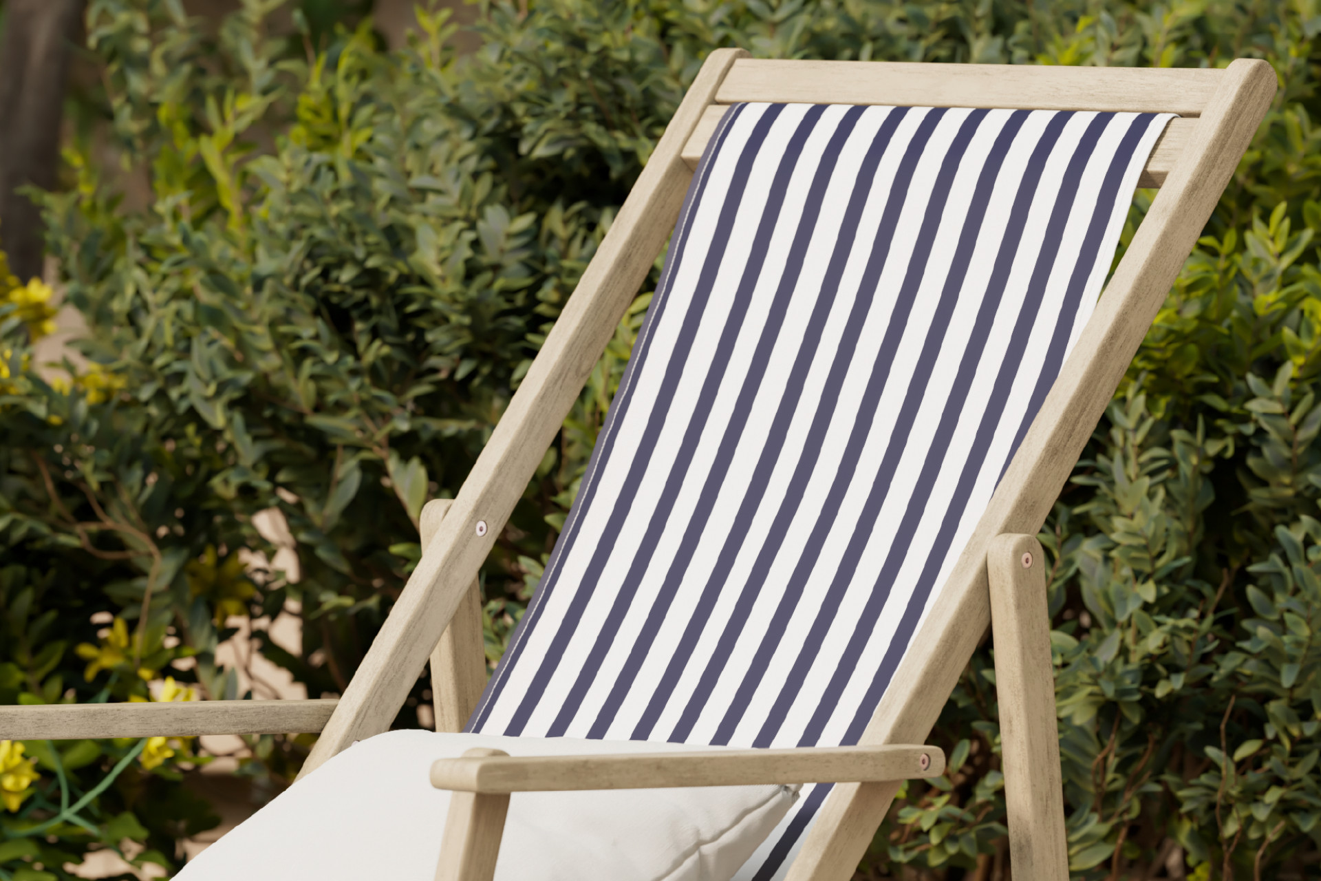 Gartenstuhl dunkelblau weißes Textil gestreift bedruckt Komforthöhe Hochlehner 