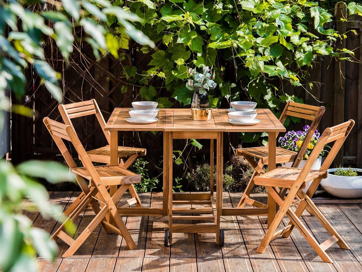 GARTENMÖBEL SET 4-Sitzer Akazienholz hellbraun Frassine - Hellbraun, Holz - Beliani