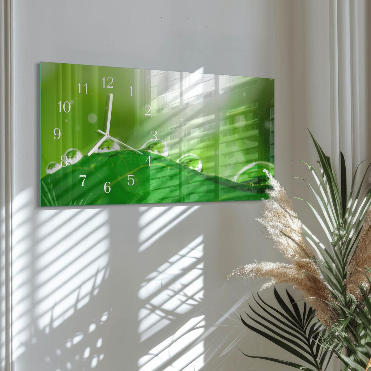 WANDUHR aus Glas 60x30 cm - Tau auf einem Blatt - Grün, Glas (60/30/0.4cm) - TULUP