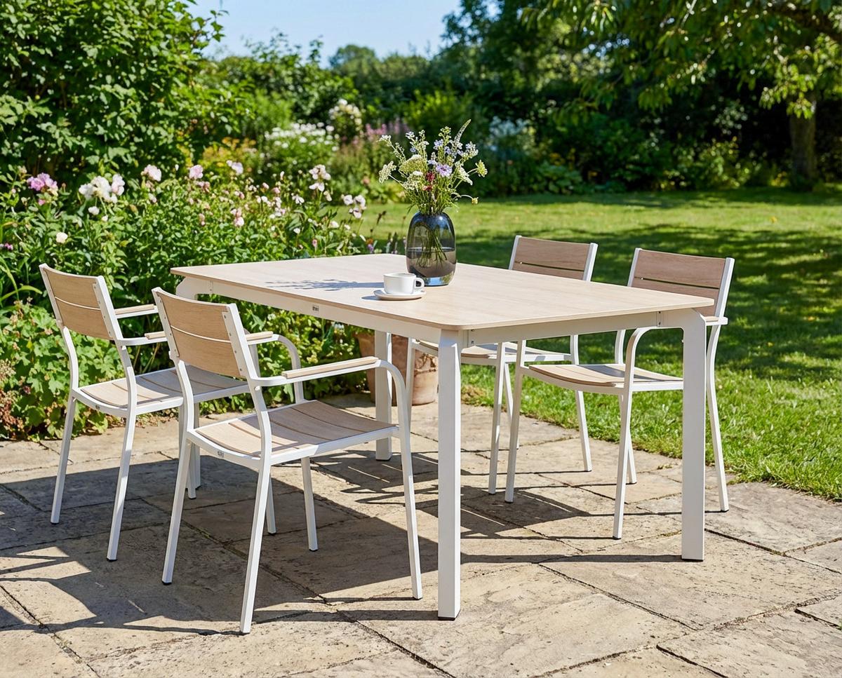 GARTENTISCH 180/90 cm Stein Travertinoptik Feletto - Beige, Stein (180/90/76cm) - Beliani