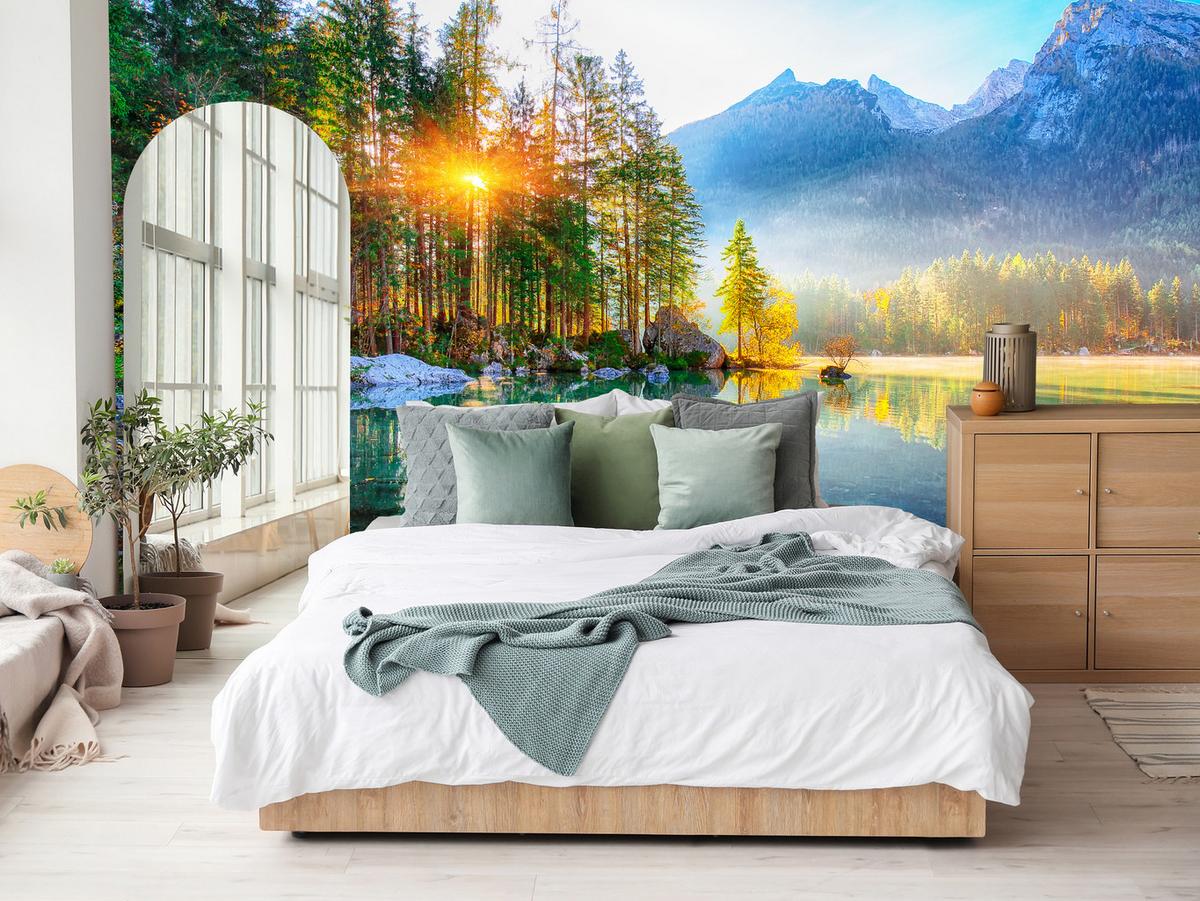 FOTOTAPETE für Schlafzimmer See Berge Bäume Sonnenuntergang Natur 450x315 - Gelb/Rot, Papier (450/315cm) - Muralo