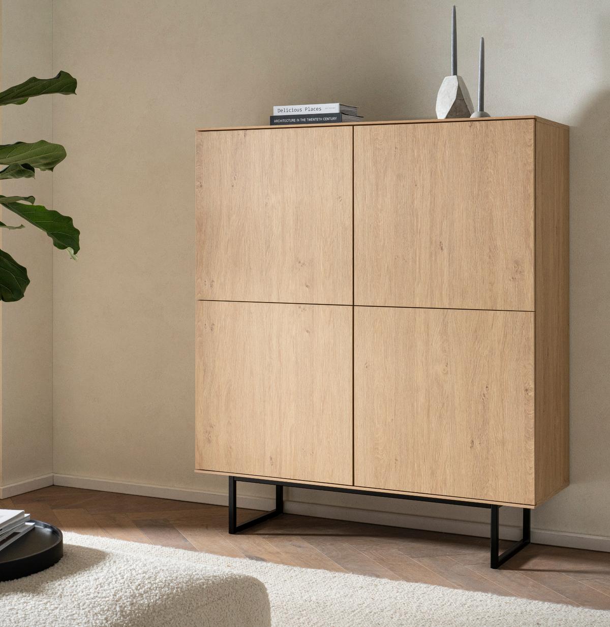 HIGHBOARD Stone Eiche, 4-türige Kommode 115 x 137 cm mit Push-to-Open - Eichefarben/Schwarz, Holzwerkstoff/Metall (115/137/40cm) - Furn.Design