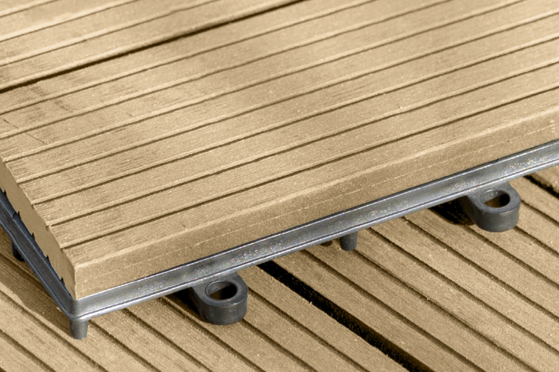 Terrassenfliese Hellbraun Schnittfest leichte Verlegung individuell anpassbar 