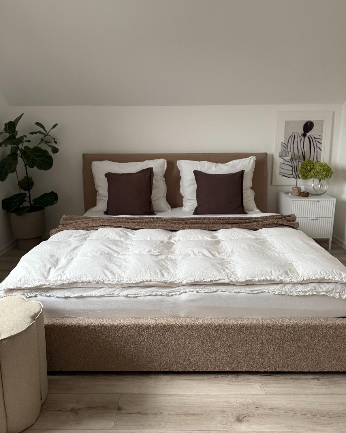 BETT mit Stauraum 180/200 cm Bouclé Taupe Lavaur - Taupe, Textil (180/200cm) - Beliani