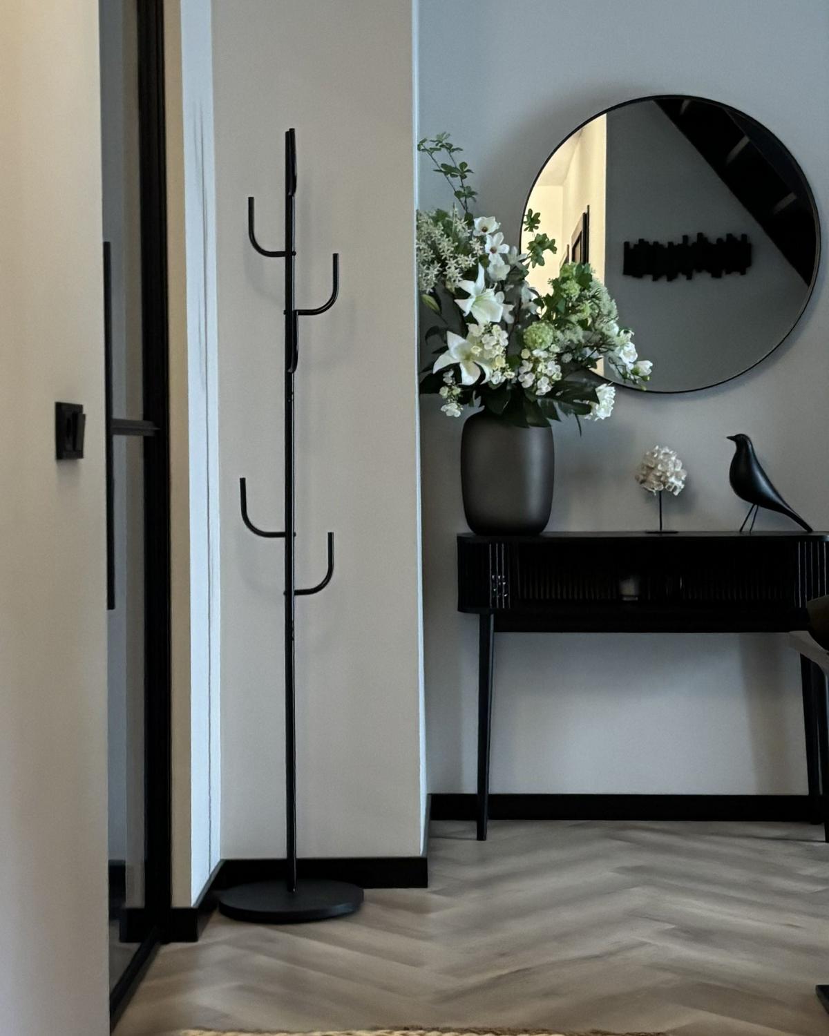 GARDEROBENSTÄNDER Schwarz Flagler - Schwarz, Metall (32/170/32cm) - Beliani