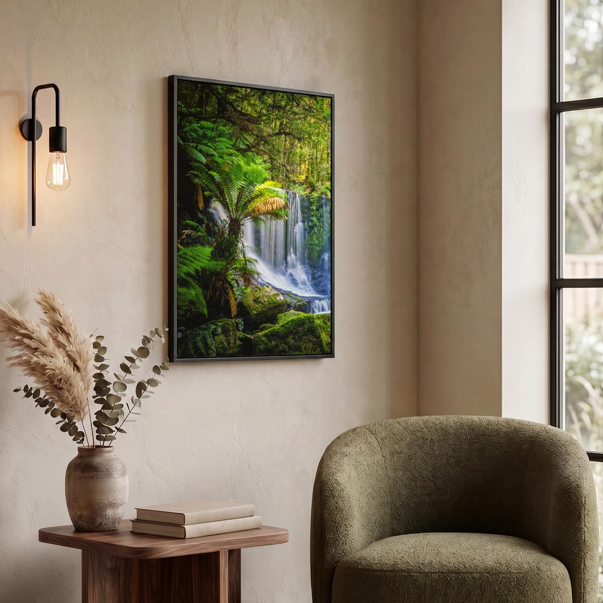 LEINWAND Bilder mit Rahmen - Dschungel - Wasserfall - Australien - Pflanzen - Natur - 50x70 - Dunkelgrün, Textil (50/70cm) - MuchoWow