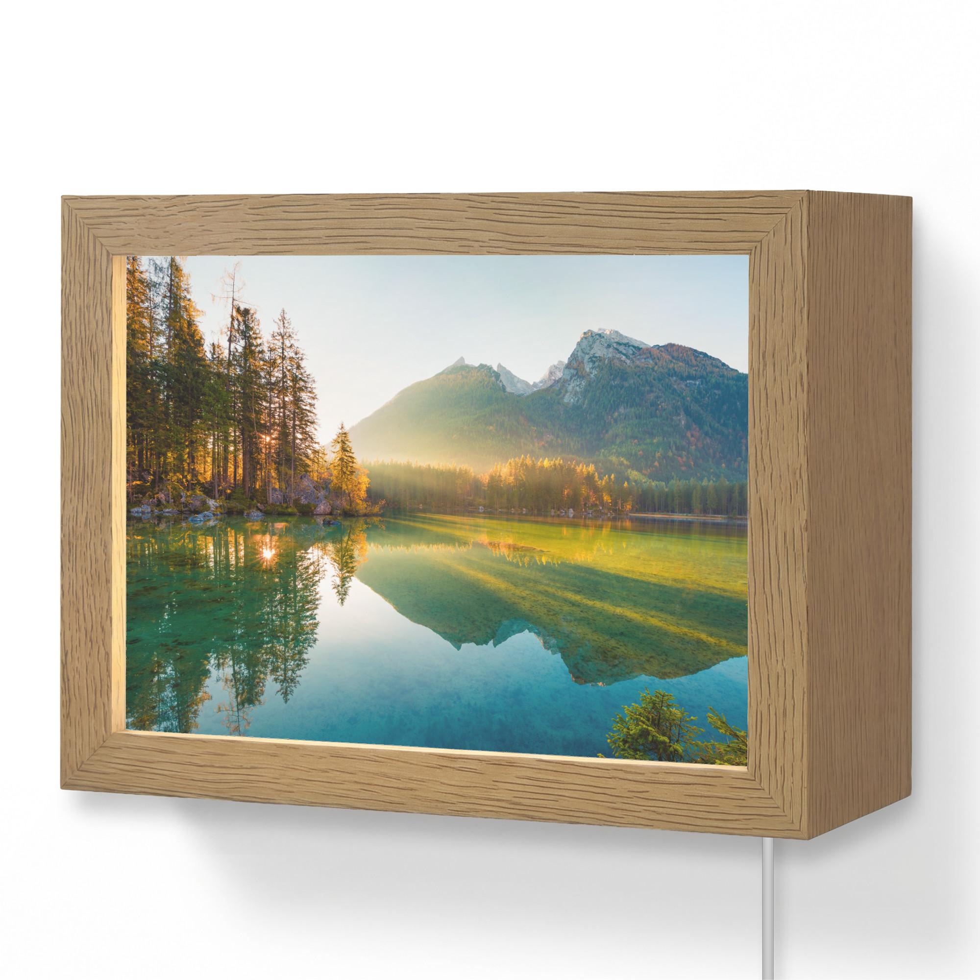 WANDLEUCHTE See - Wald - Berge - Natur - Sonne - Landschaft 20x15 cm - Grün, Holzwerkstoff (20/15/8cm) - OnlyWow