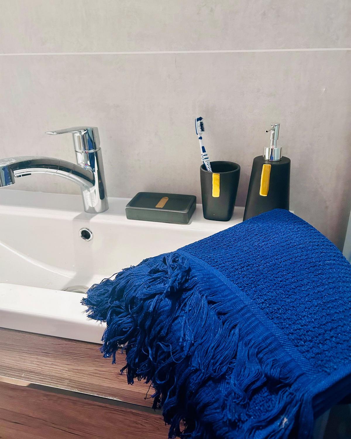BADEHANDTUCH 2-teilig Blau Atiu - Blau, Textil (100/150cm) - Beliani