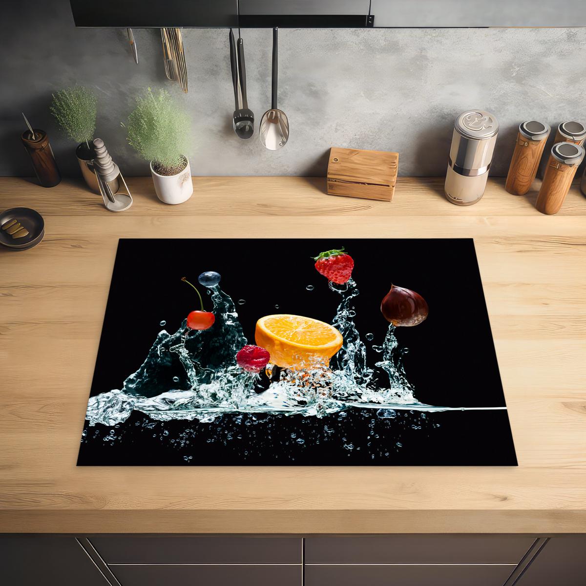 HERDABDECKPLATTE Wasser - Obst - Orange - Erdbeere - Kirsche - Schwarz Herdabdeckung Induktionsfeld 70x52 cm - Orange, Kunststoff (70/52/0.2cm) - MuchoWow