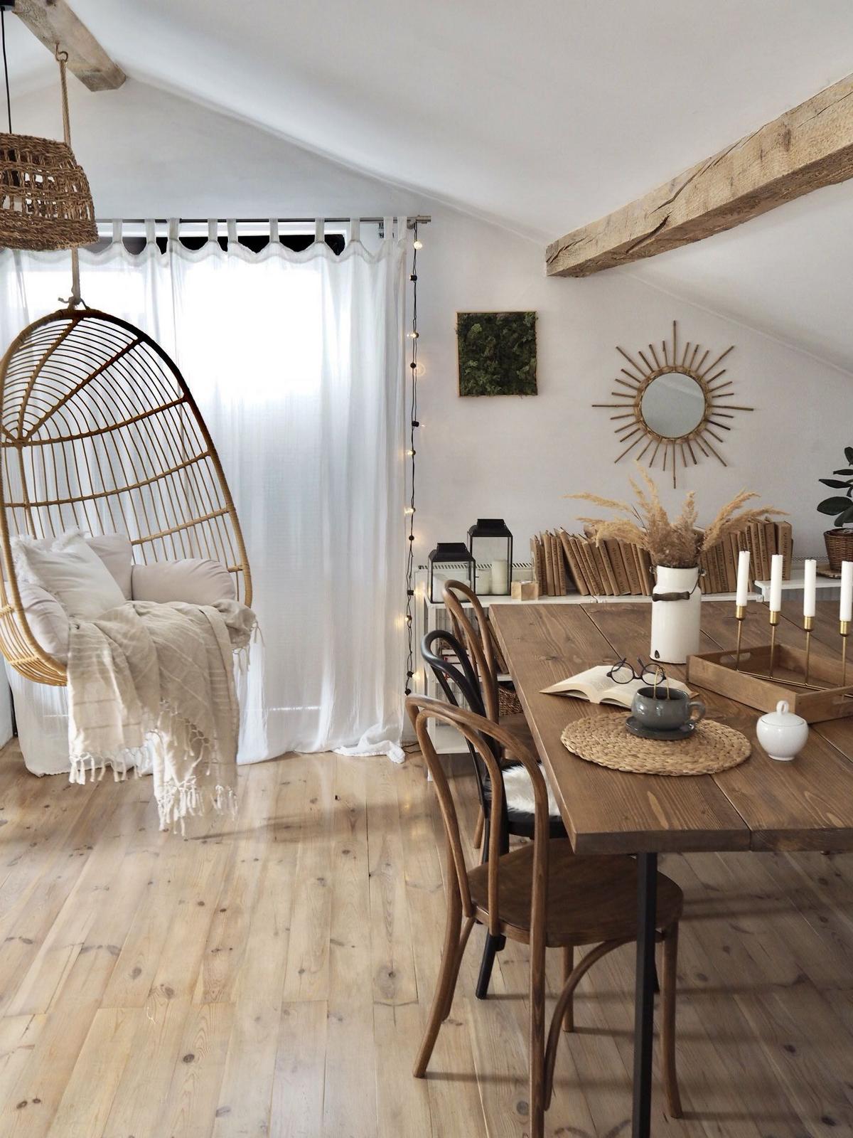HÄNGESESSEL PE Rattan natürlich/beige mit Sitzkissen Casoli - Beige/Naturfarben, Kunststoff (84/113/70cm) - Beliani