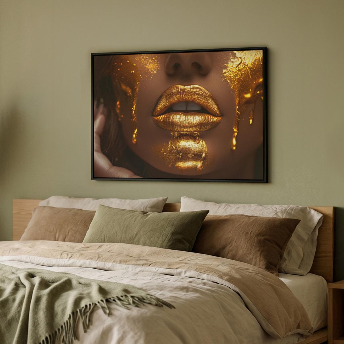 LEINWAND Bilder mit Rahmen - Frau - Gold - Luxus - Porträt - 80x60 - Goldfarben, Textil (80/60cm) - MuchoWow