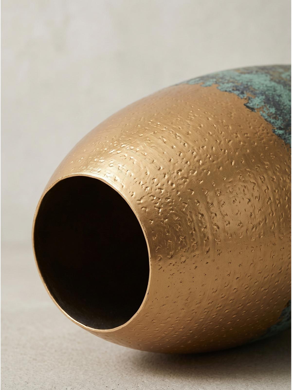 VASEN 2er-Set ENZ, Aluminium, handgefertigt, Grün-Gold, Ø 25 x 47 cm - Grün, Metall (47cm) - KADIMA DESIGN