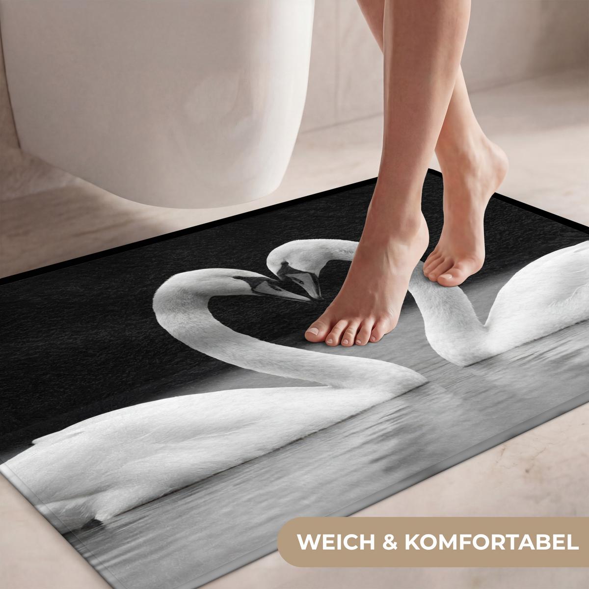 WC-VORLEGER Schwäne - Herz - Schwarz - Weiß Toilettenteppich 90x60 cm - Schwarz, Textil (90/1cm) - OnlyWow