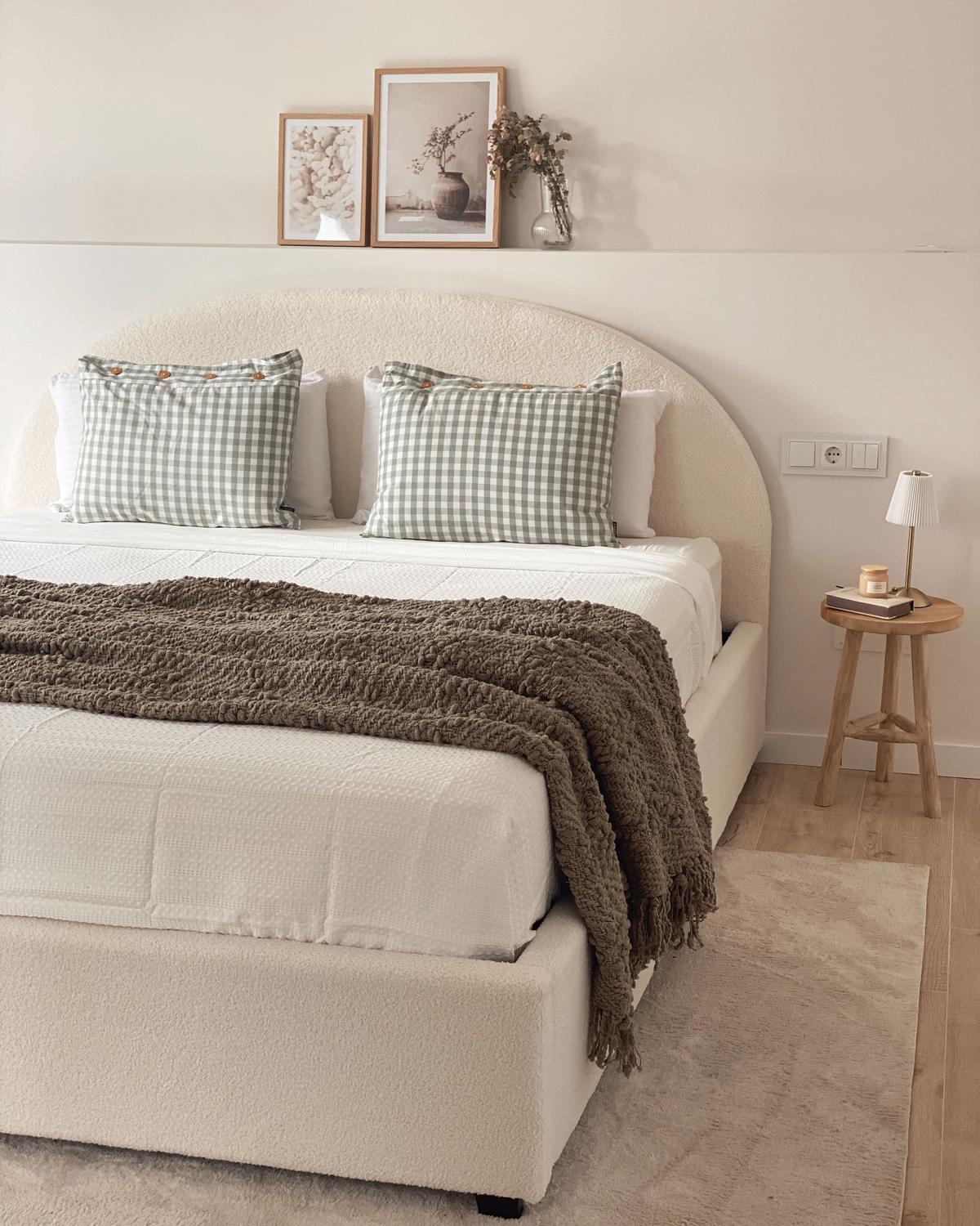 POLSTERBETT 180x200 cm Weiß Vaucluse - Creme, Textil (180/200cm) - Beliani