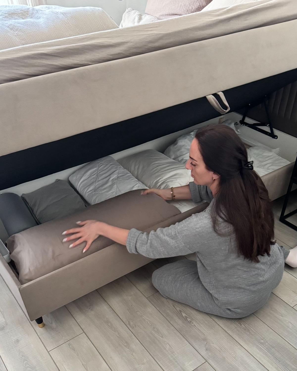 BOXSPRINGBETT mit Stauraum 180/200 cm Stoff Taupe Officer - Taupe, Textil (180/200cm) - Beliani