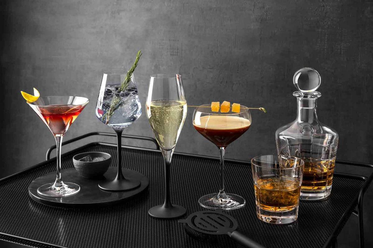 WEISSWEINGLÄSER Manufacture Rock schwarz-transparent 380 ml 4er Set - Transparent/Schwarz, Glas (0.38L) - Villeroy & Boch