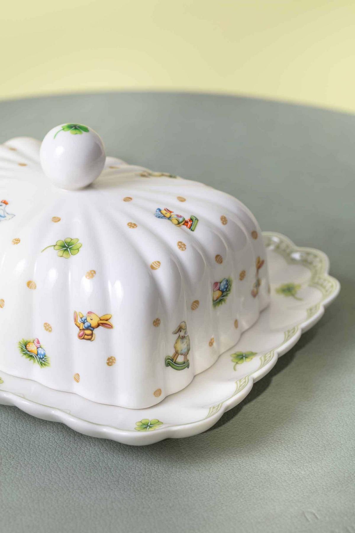 BUTTERDOSE Easter Delight bunt 18,4 x 15,8 x 8,8 cm - Multicolor, Keramik (15.8/8.8/18.4cm) - Villeroy & Boch