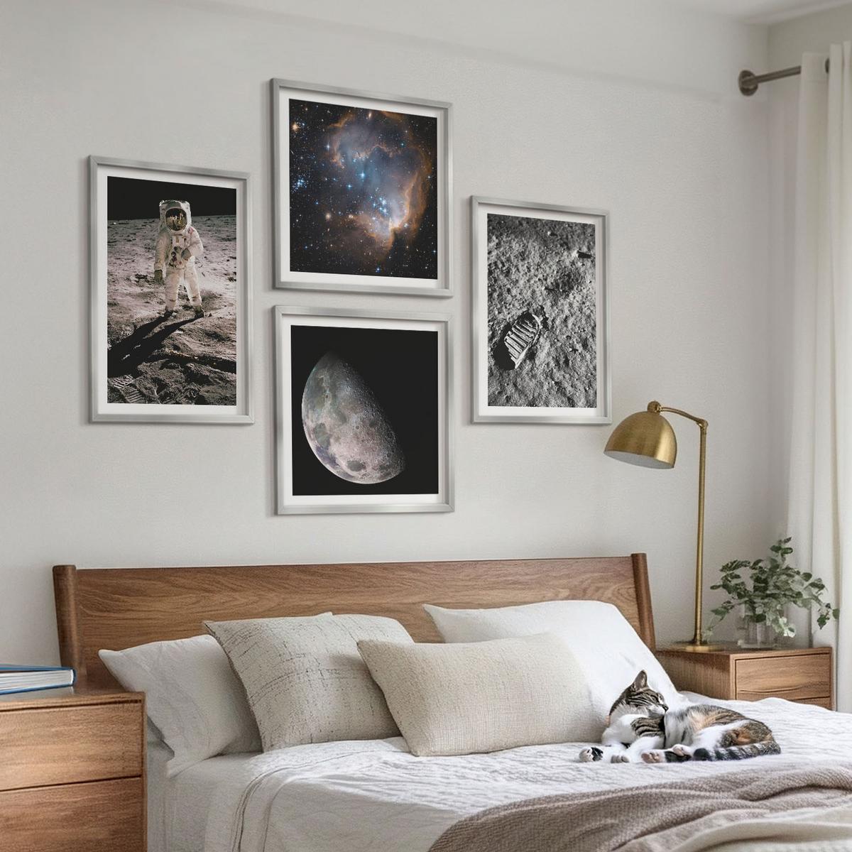 BILDER SET 4er Set - 50x50 cm & 40x60 cm Silberner Rahmen - Astronautenfoto vom Mond - Silberfarben, Kunststoff (50/50cm) - TULUP