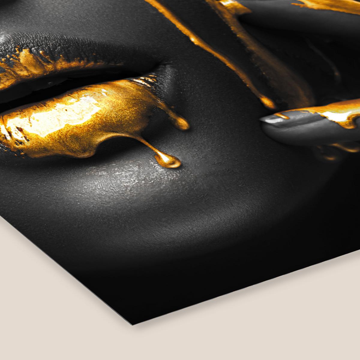 POSTER MIT RAHMENGERAHMTES BILD Frau - Schwarz - Gold - Gesicht - Lippen 40x40 cm - Goldfarben, Papier (40/40cm) - MuchoWow