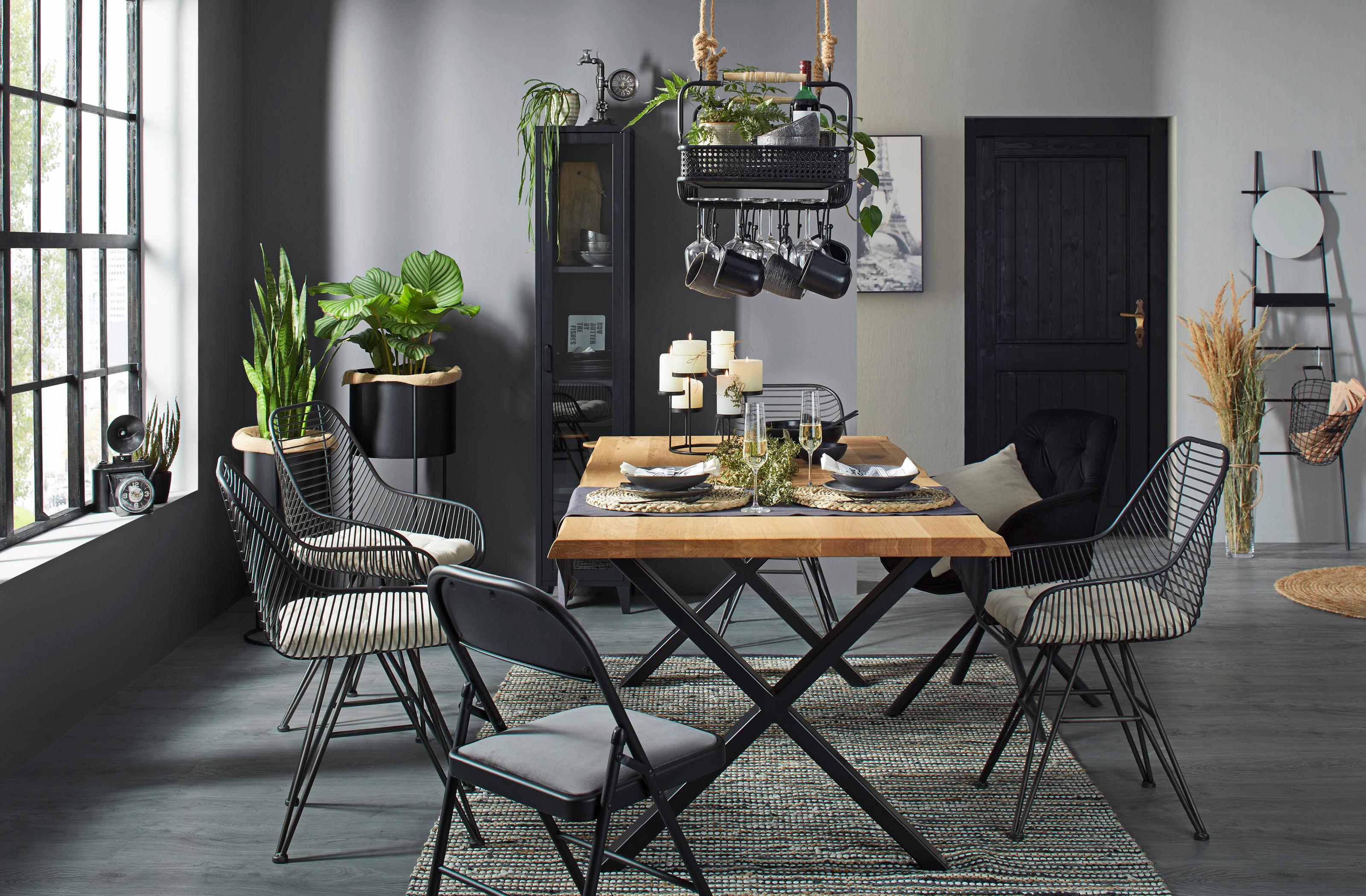 Black is back jadalnia