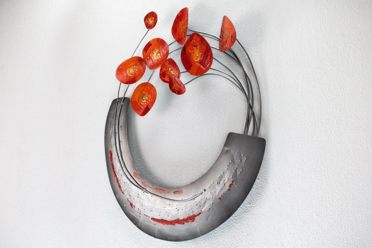 WANDDEKO Rot 70/62 cm - Rot/Grau, Metall (1.5/62/5cm) - KUNSTLOFT