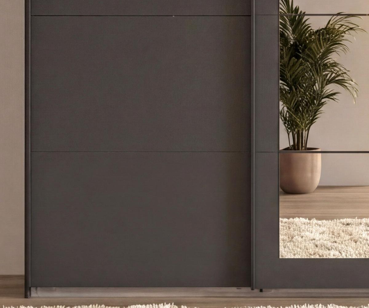 SCHWEBETÜRENSCHRANK 3-türig B270/H208/64 cm Kleiderschrank in Grafit, mittig Spiegel, Griffe Schwarz / 22630 - Graphitfarben/Schwarz, Holzwerkstoff/Metall (270/208/64cm) - luma-home