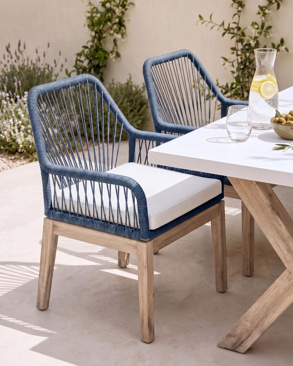 GARTENSTUHL 2er-Set und Sitzkissen Marineblau Olbia - Hellblau, Holz (64/89/71cm) - Beliani