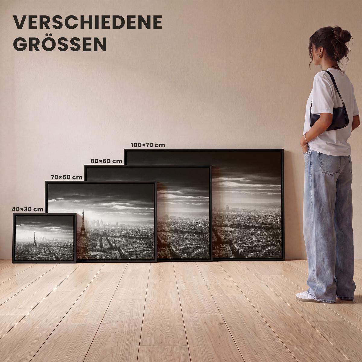 LEINWAND Bilder mit Rahmen - Paris - Skyline - Eiffelturm - Stadt - Wolken - 80x60 - Dunkelgrau, Textil (80/60cm) - MuchoWow