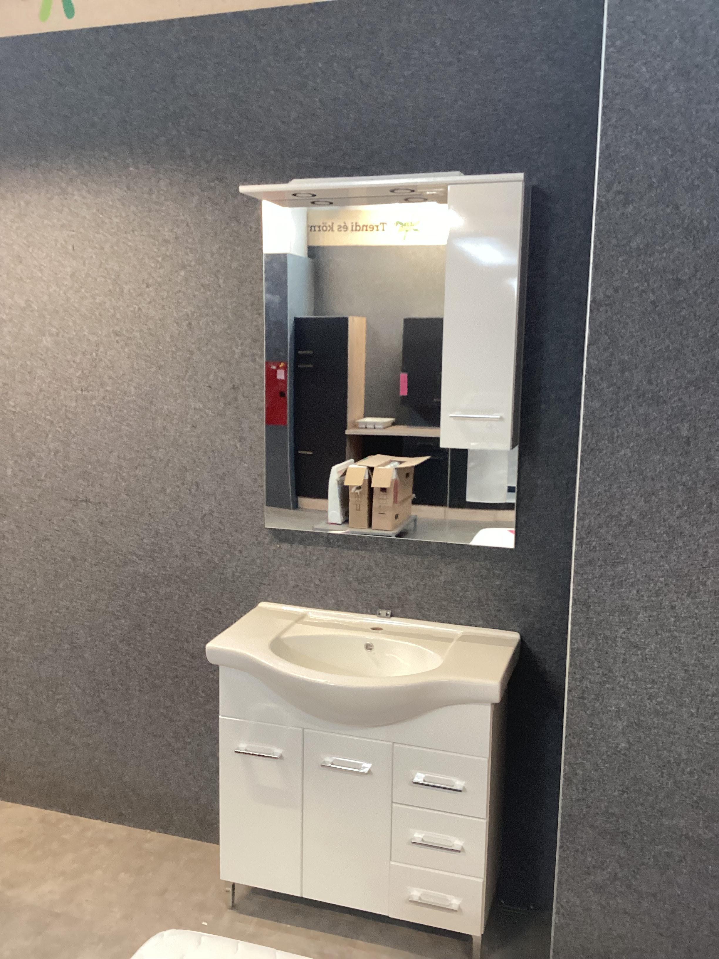 CSEPEL OUTLET FÜRDŐSZOBA SMART 85,835 ÉS 811 LED