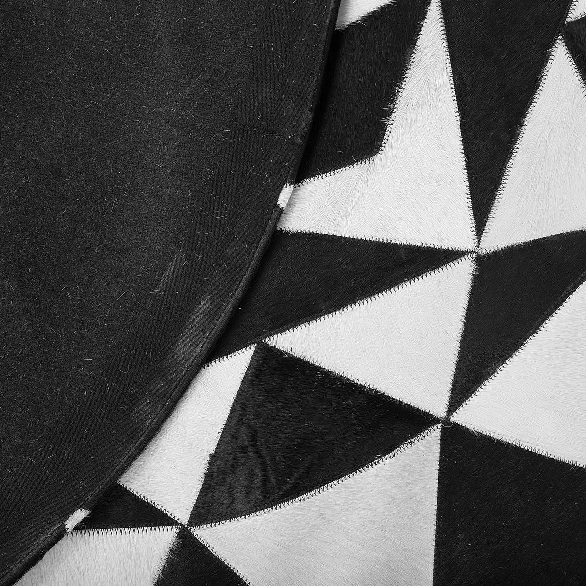 KURZFLOR-TEPPICH Turgutlu 140/140 cm - Schwarz, Fell (140/140cm) - Beliani