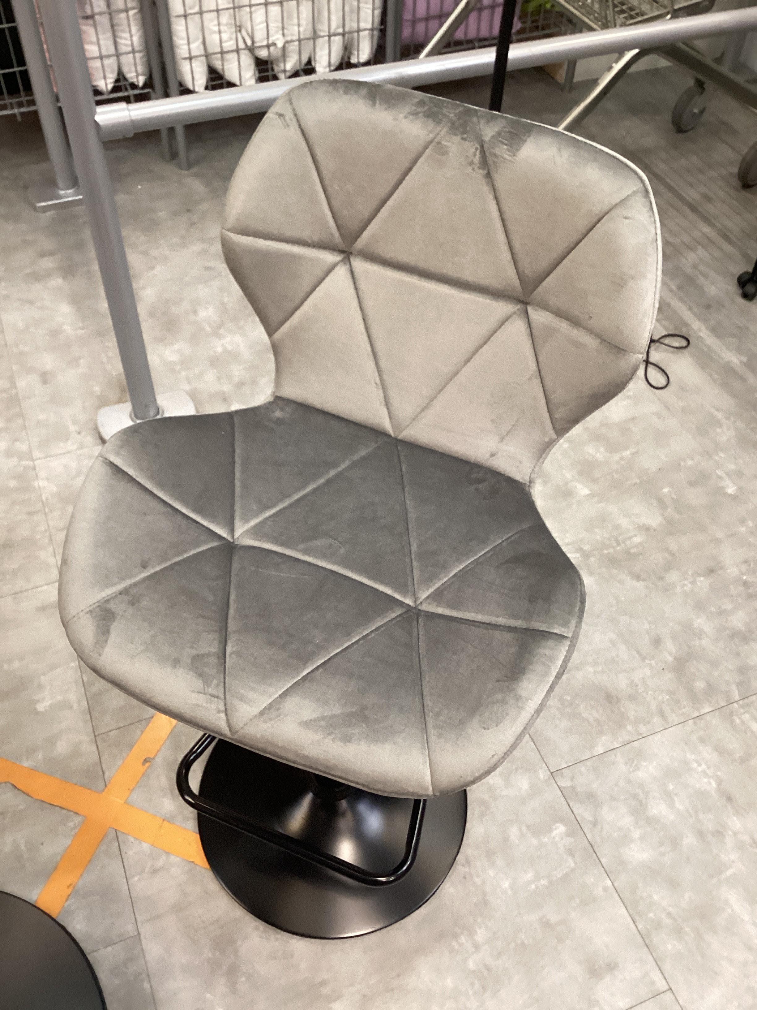 CSEPEL OUTLET BÁRSZÉK BOLD