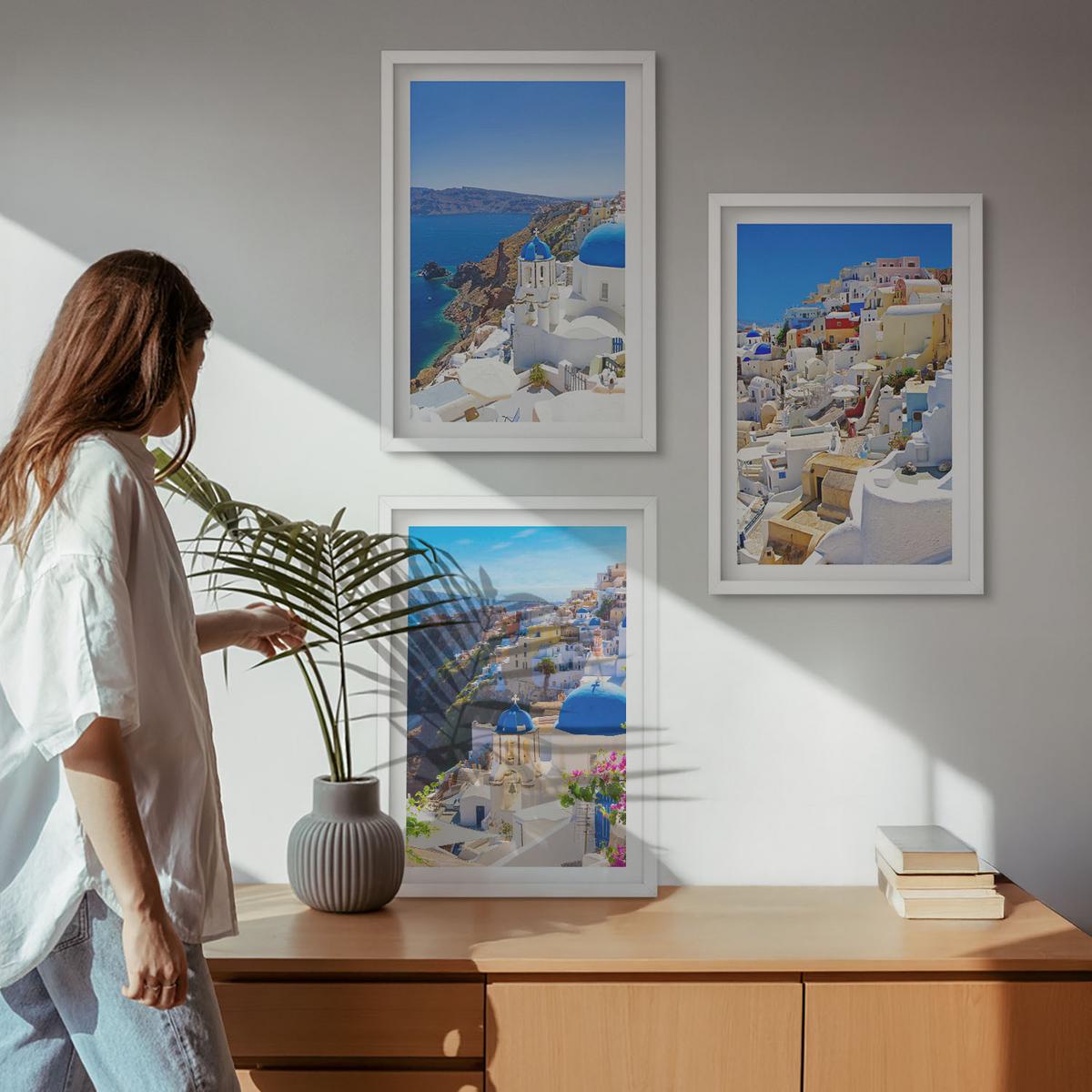 BILDER SET 3er Set - 40x60 cm Weißer Rahmen - Landschaftsarchitektur Oia Santorini - Weiß, Kunststoff (40/60cm) - TULUP
